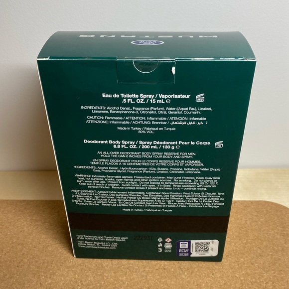 Ford Mustang Green Gift Set - Picture 2 of 2